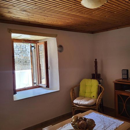Vila Παραδοσιακό Σπίτι Με Θέα Tríkeri Exteriér fotografie