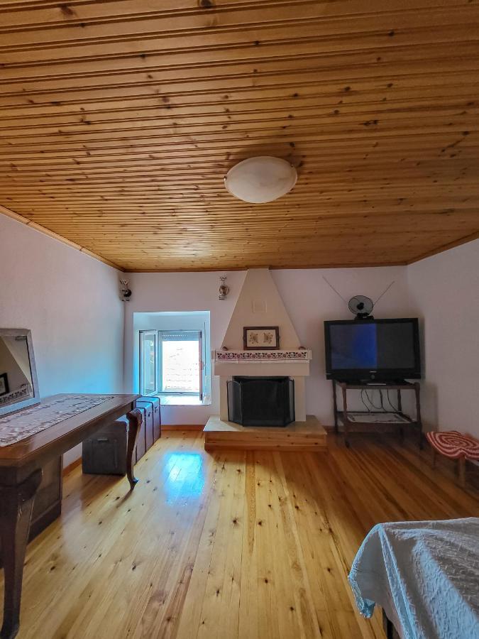 Vila Παραδοσιακό Σπίτι Με Θέα Tríkeri Exteriér fotografie